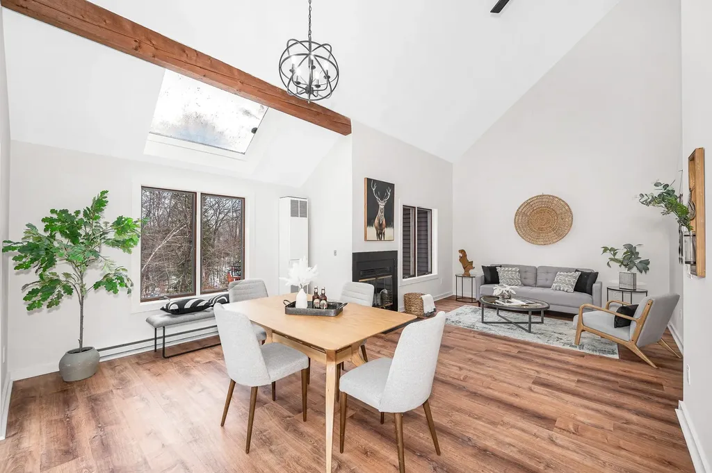 27 Mountainside Lane Francestown NH 03043-0000