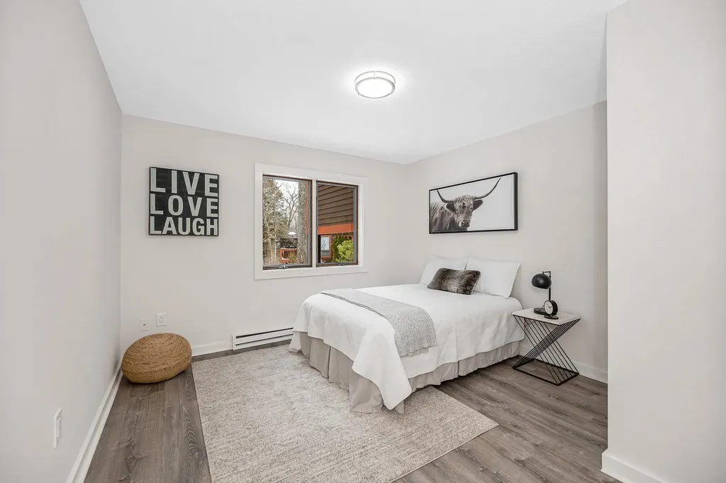 27 Mountainside Lane Francestown NH 03043-0000