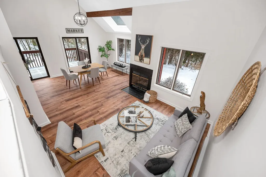 27 Mountainside Lane Francestown NH 03043-0000