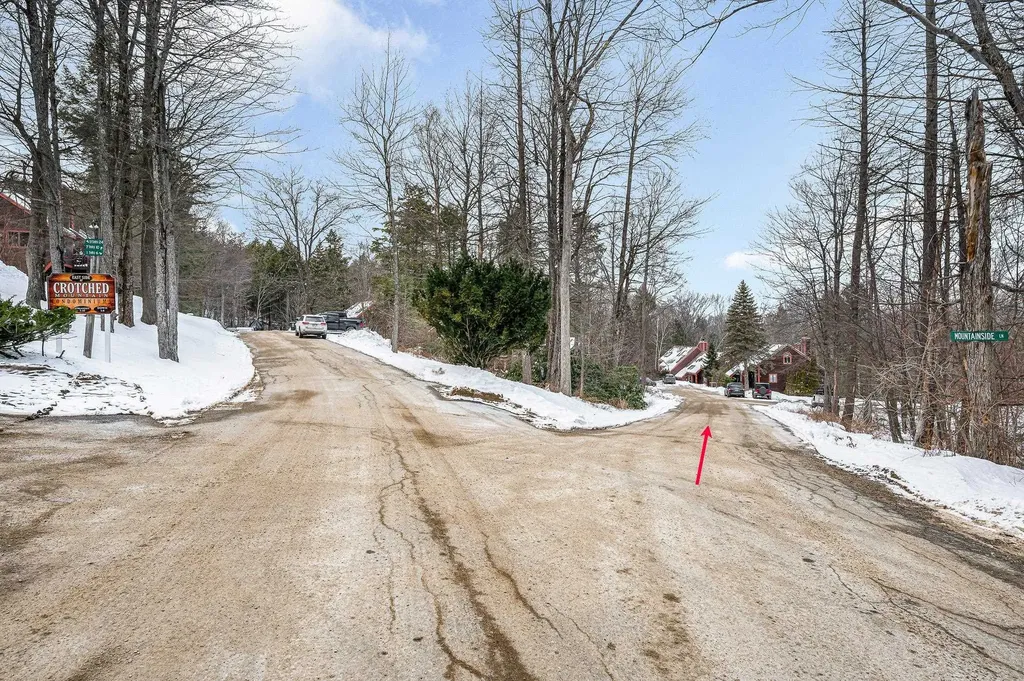 27 Mountainside Lane Francestown NH 03043-0000