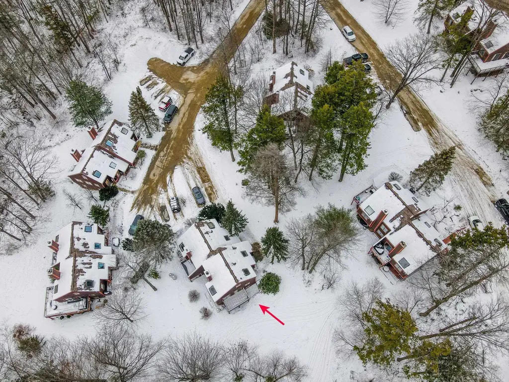 27 Mountainside Lane Francestown NH 03043-0000