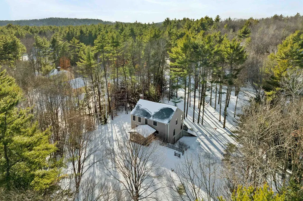 26 Orchards Road Wolfeboro NH 03894