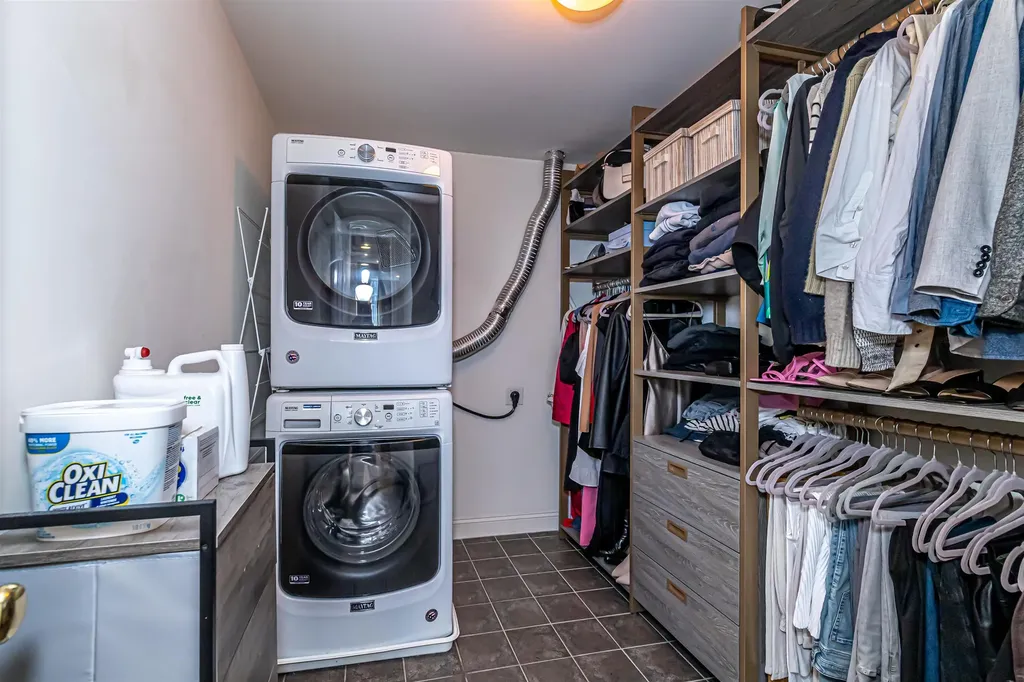 6 Bay Road Newmarket NH 03857