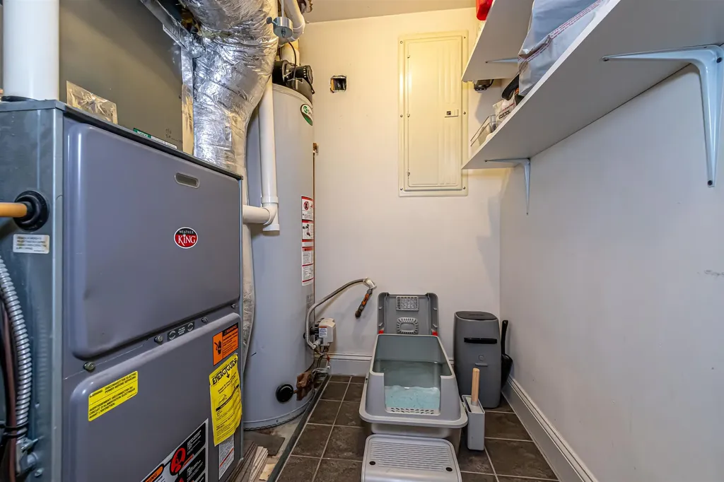 6 Bay Road Newmarket NH 03857