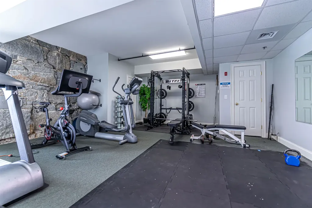 6 Bay Road Newmarket NH 03857