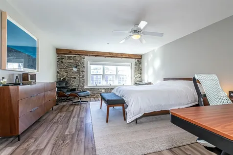 6 Bay Road Newmarket NH 03857