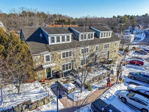 6 Bay Road Newmarket NH 03857