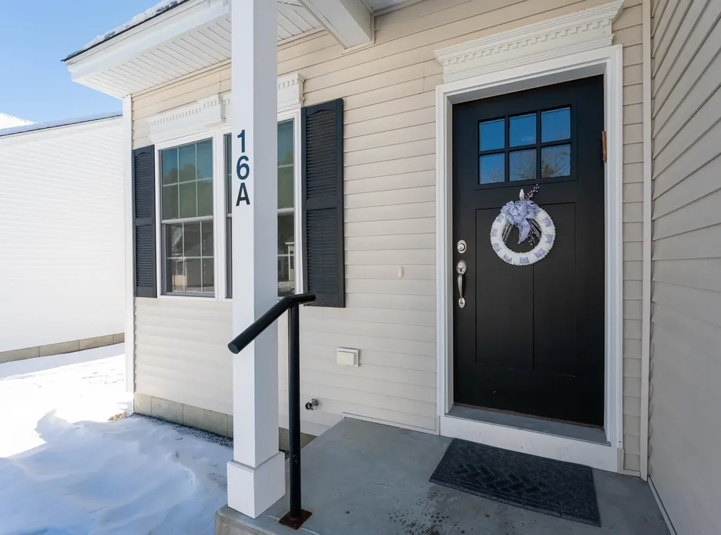 16 Angel Point Circle Goffstown NH 03045