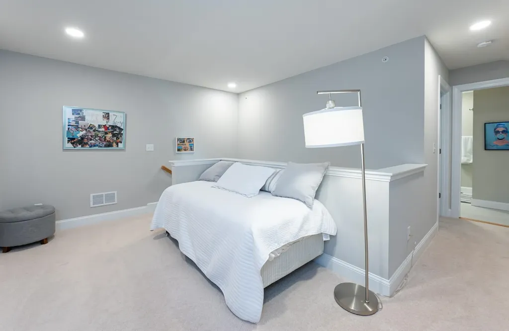 16 Angel Point Circle Goffstown NH 03045