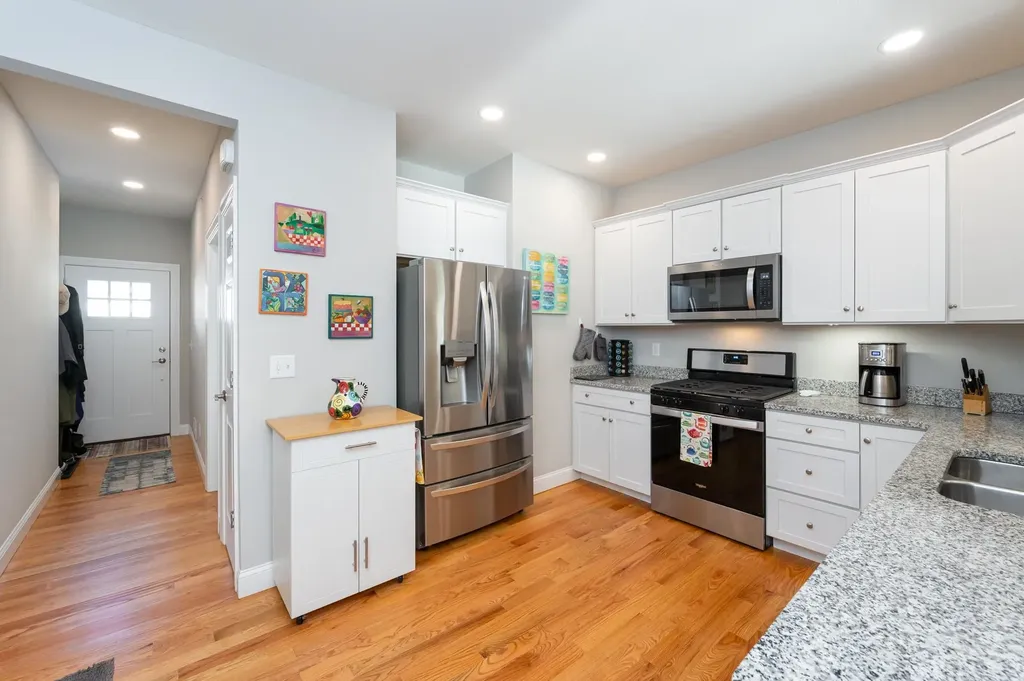 16 Angel Point Circle Goffstown NH 03045