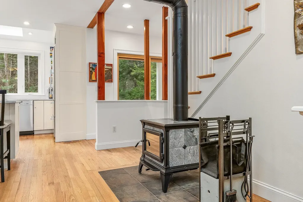 17 Joslin Road East Kingston NH 03833