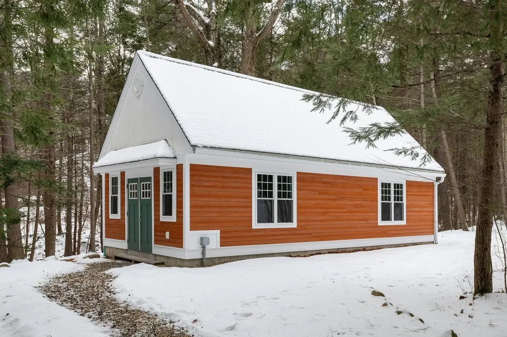 17 Joslin Road East Kingston NH 03833