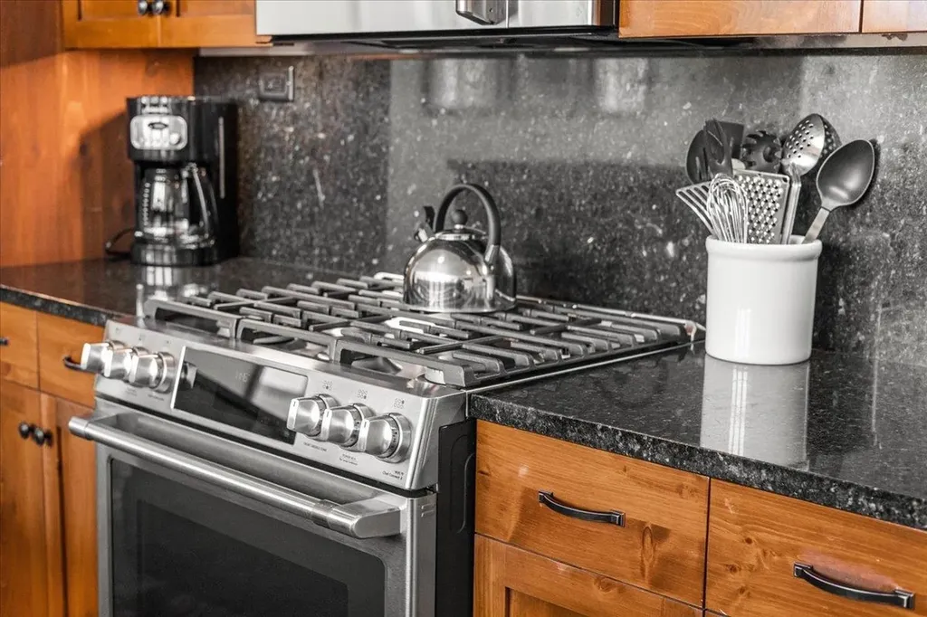 7412 Mountain Road Stowe VT 05672