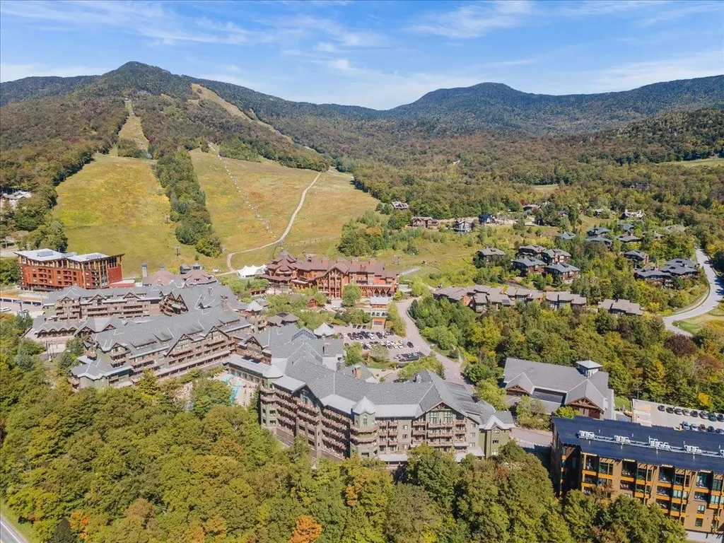 7412 Mountain Road Stowe VT 05672