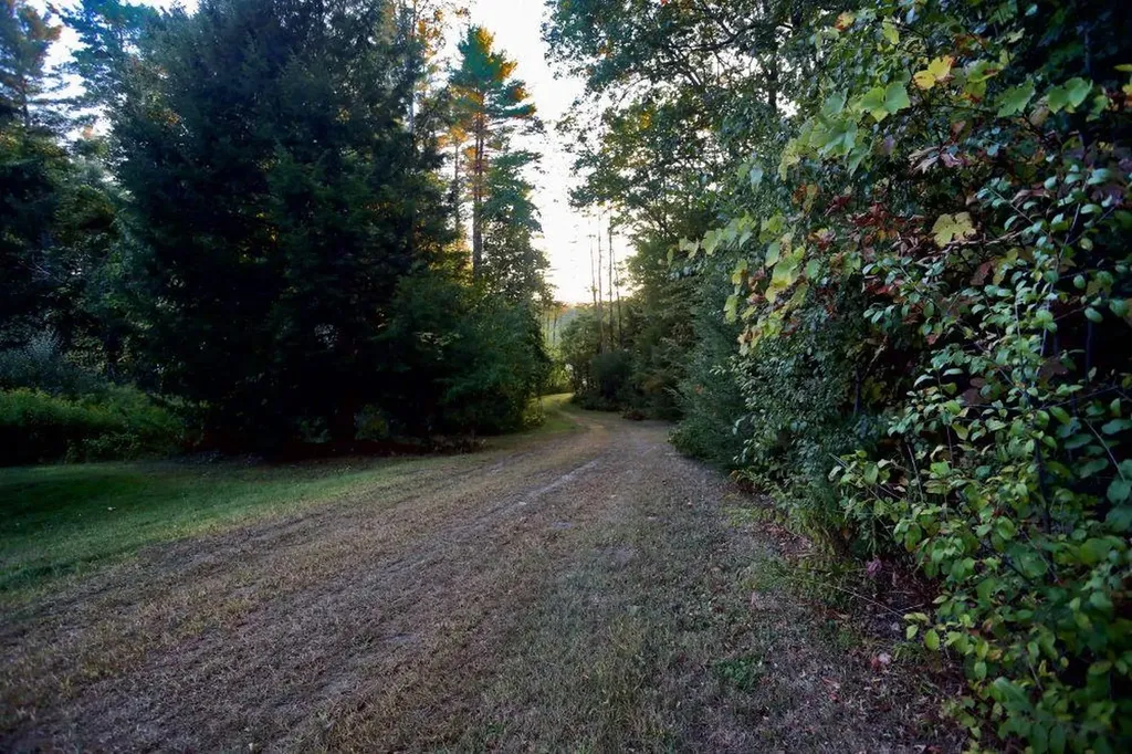 00 Hewitt Road Claremont NH 03743