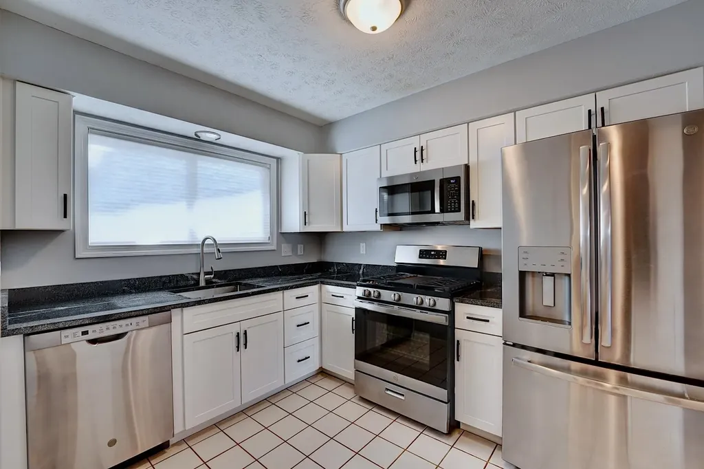 5 Spinnaker Way Portsmouth NH 03801