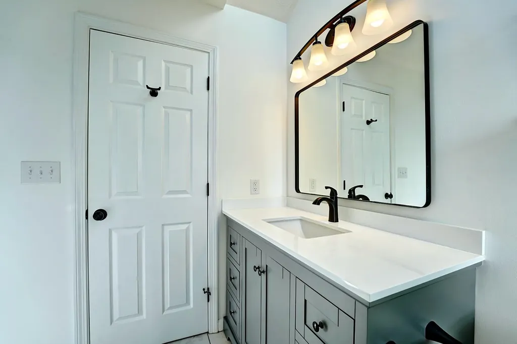 5 Spinnaker Way Portsmouth NH 03801