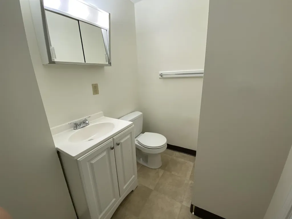 53 Walker Street Manchester NH 03102