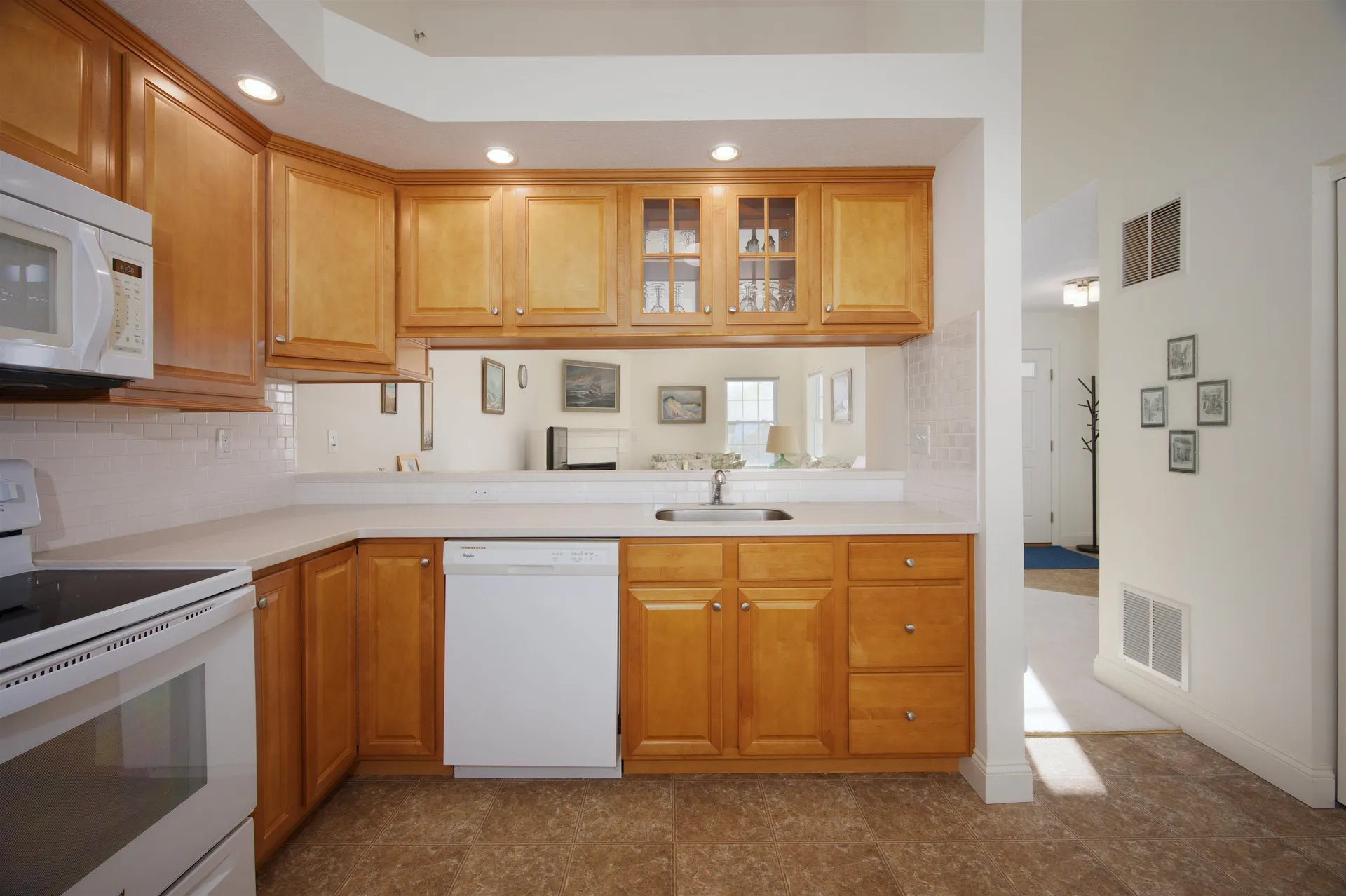 91-6 Hall Road Fremont NH 03044