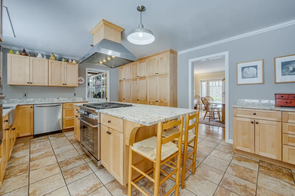 53 Elkins Road New London NH 03257