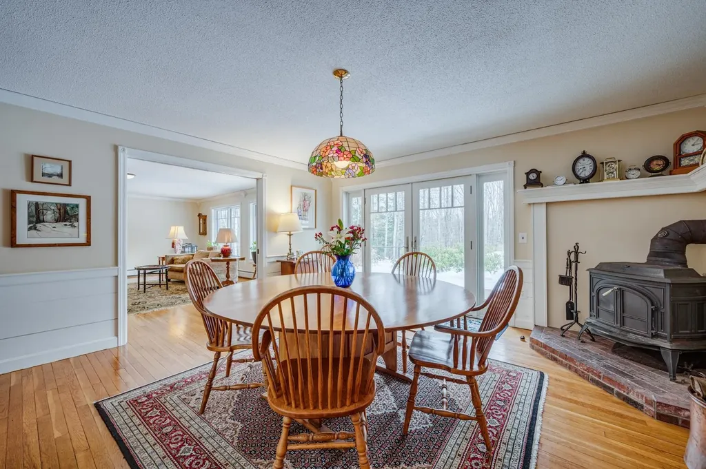 53 Elkins Road New London NH 03257