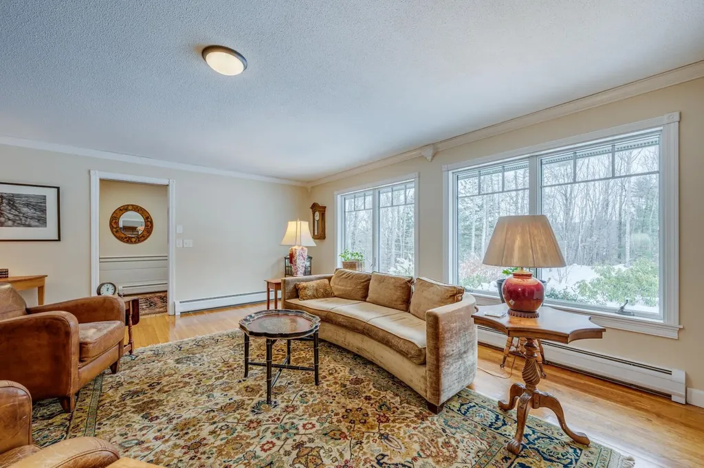 53 Elkins Road New London NH 03257