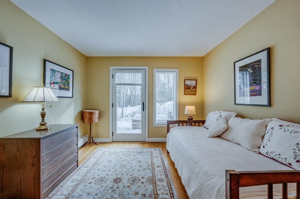 53 Elkins Road New London NH 03257