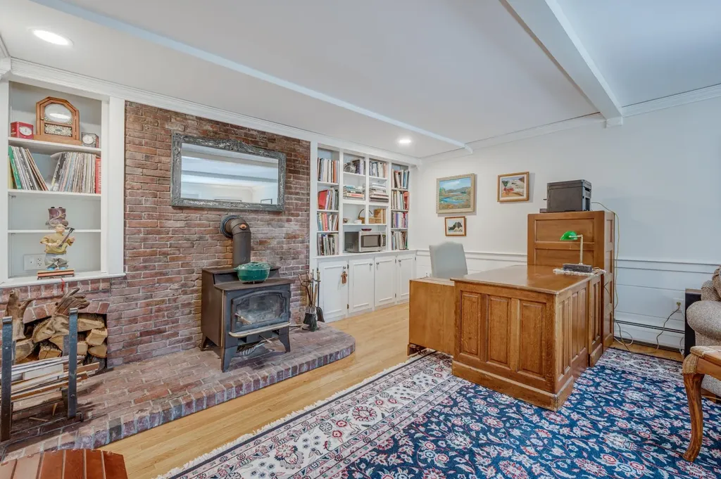 53 Elkins Road New London NH 03257