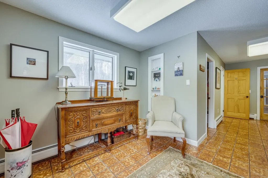 53 Elkins Road New London NH 03257