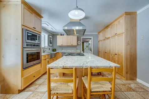 53 Elkins Road New London NH 03257