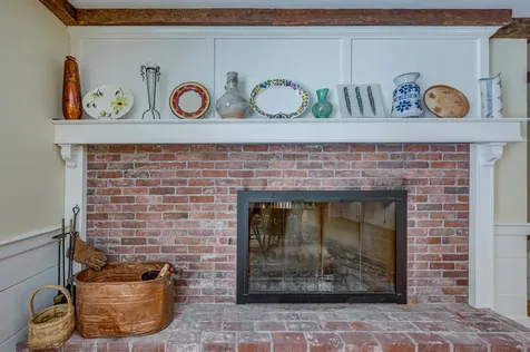 53 Elkins Road New London NH 03257