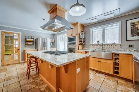 53 Elkins Road New London NH 03257