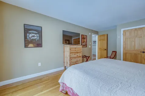 53 Elkins Road New London NH 03257