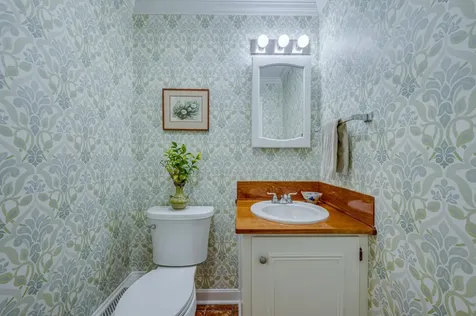 53 Elkins Road New London NH 03257