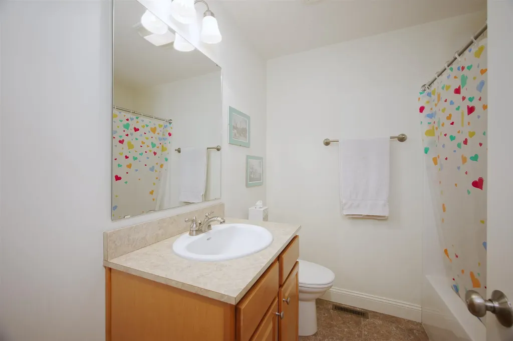 91-6 Hall Road Fremont NH 03044