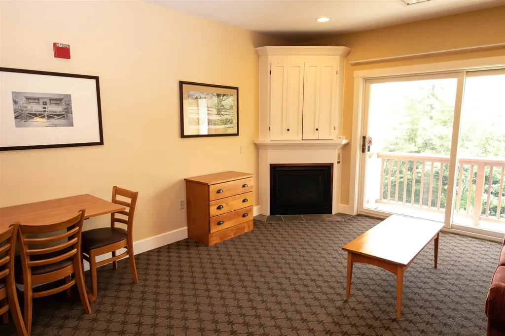 318/320 Qtr. I Jackson Gore Inn Ludlow VT 05149