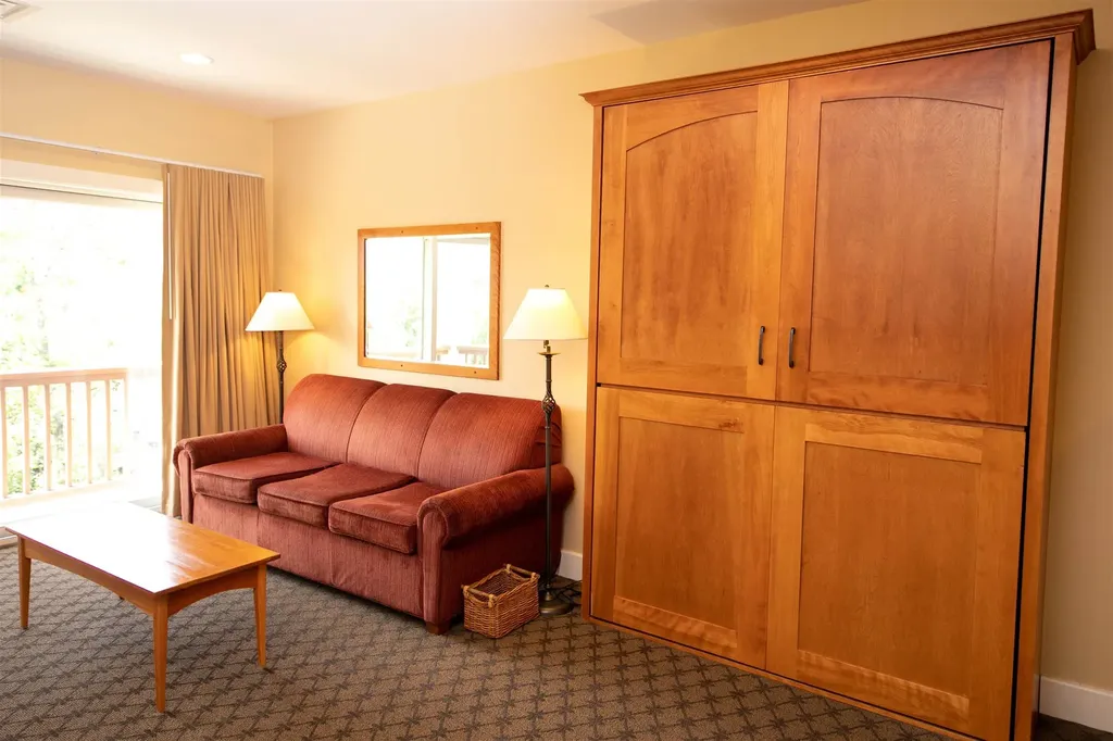 318/320 Qtr. I Jackson Gore Inn Ludlow VT 05149