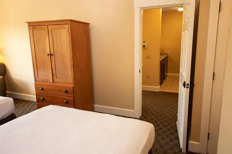 318/320 Qtr. I Jackson Gore Inn Ludlow VT 05149