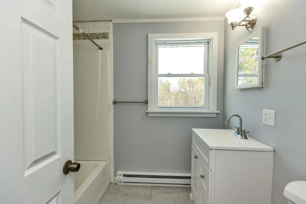 127 Holbrook Avenue Swanzey NH 03446