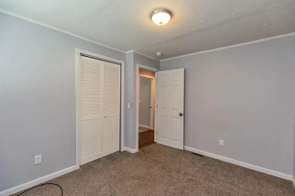 127 Holbrook Avenue Swanzey NH 03446