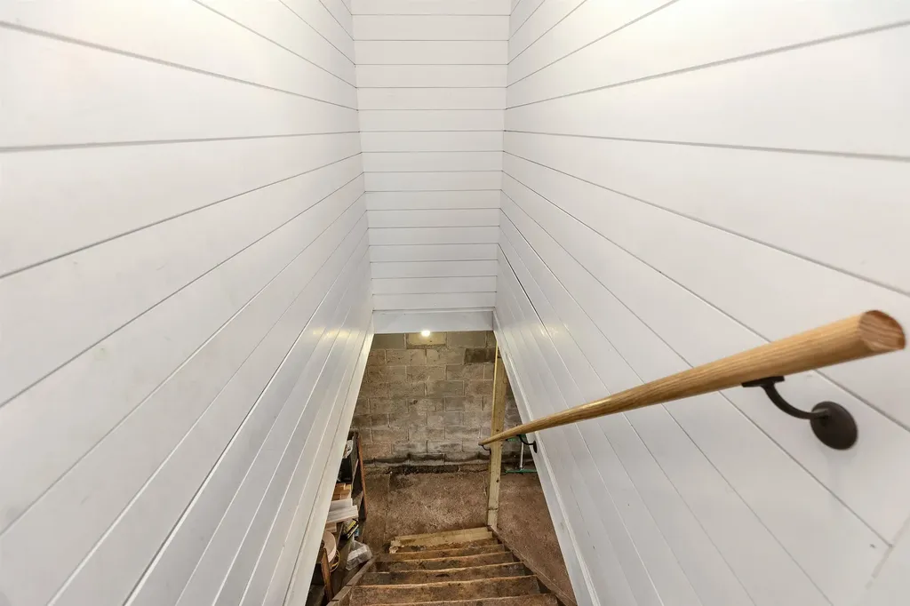 127 Holbrook Avenue Swanzey NH 03446