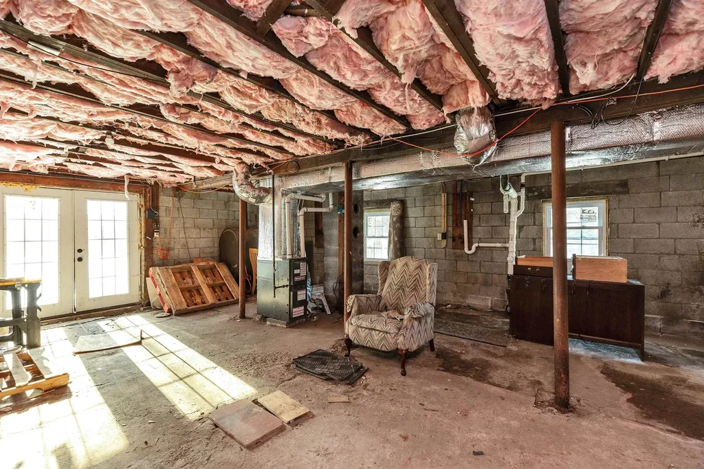 127 Holbrook Avenue Swanzey NH 03446