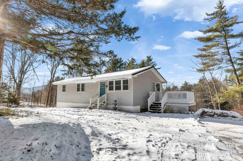 127 Holbrook Avenue Swanzey NH 03446