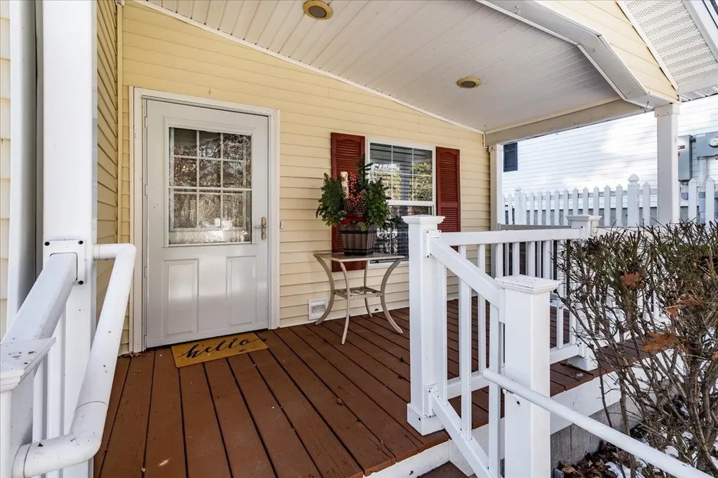 80 Ledgewood Way Manchester NH 03104