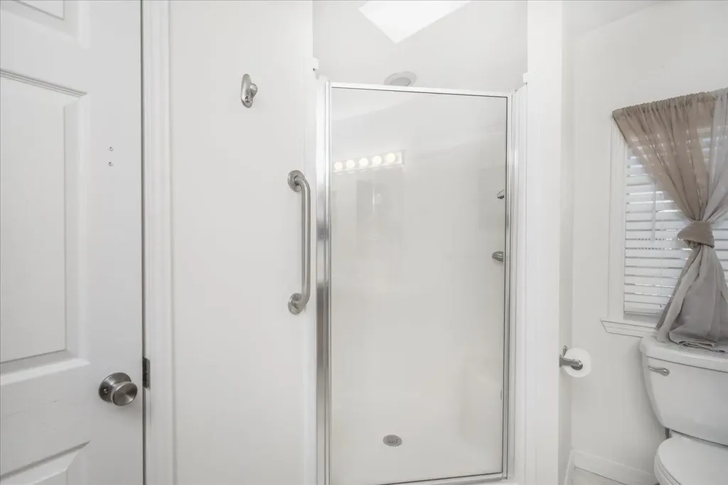 80 Ledgewood Way Manchester NH 03104