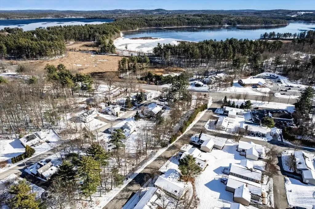 80 Ledgewood Way Manchester NH 03104