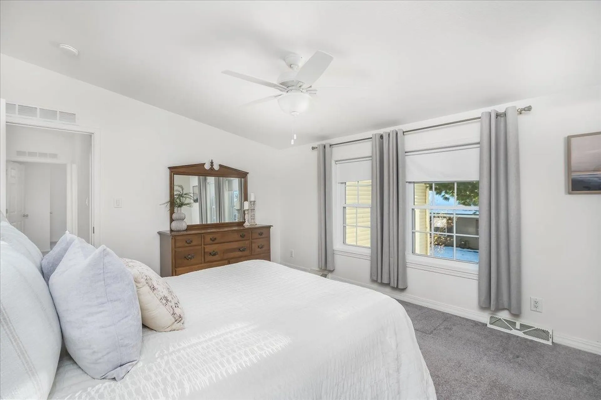 80 Ledgewood Way Manchester NH 03104