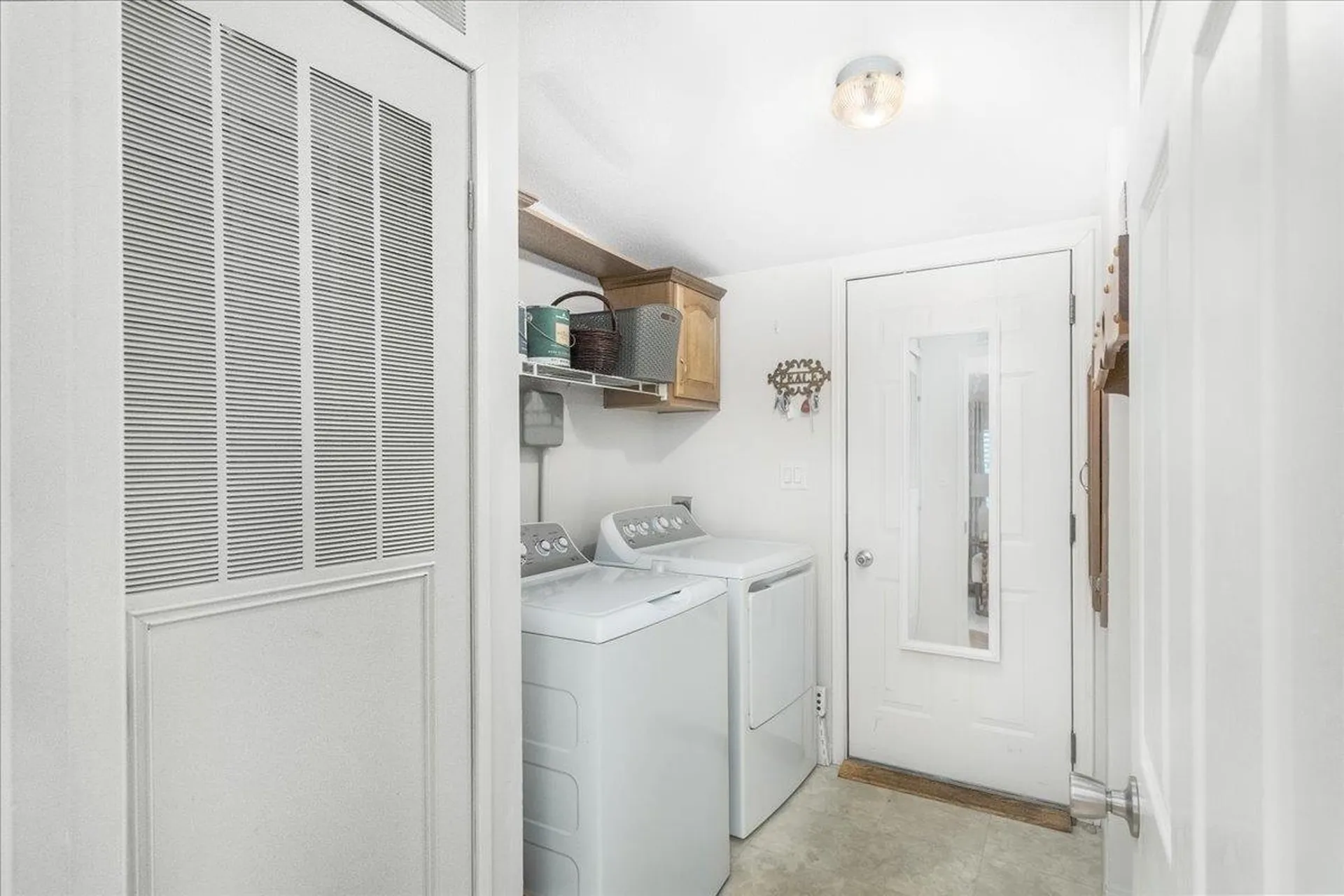 80 Ledgewood Way Manchester NH 03104