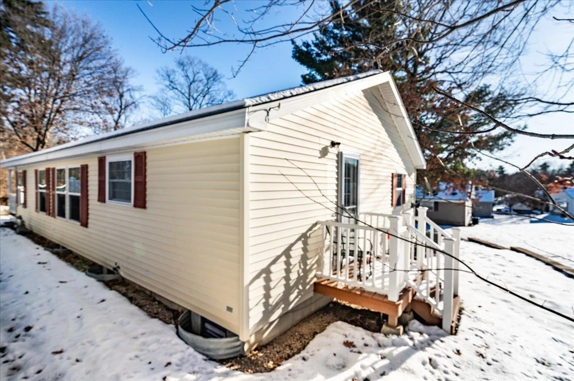 80 Ledgewood Way Manchester NH 03104