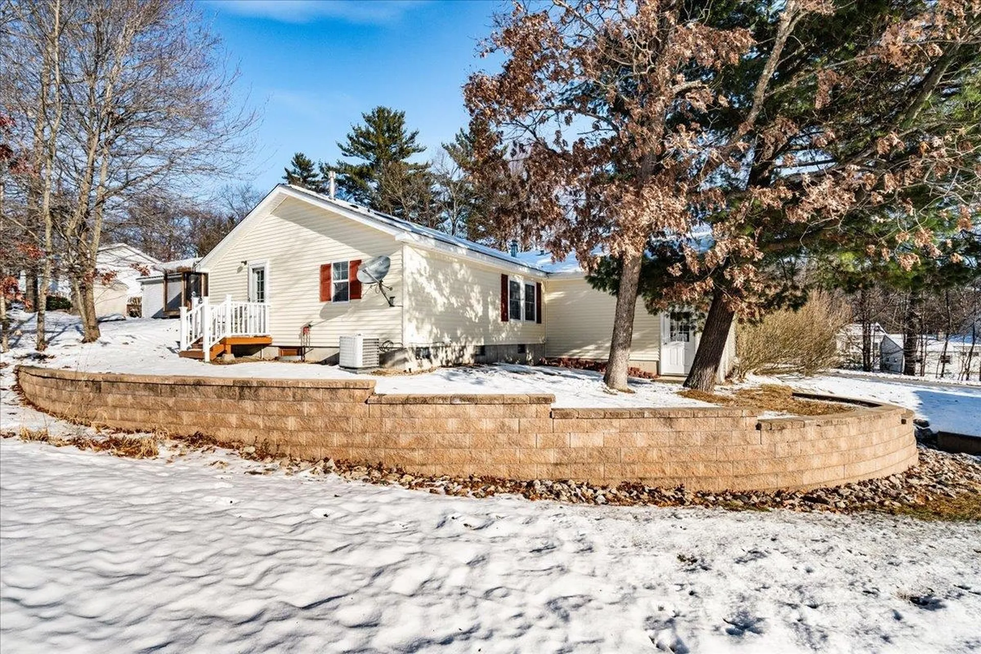 80 Ledgewood Way Manchester NH 03104